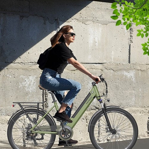 Bicicleta eléctrica FAFREES F26 Pro 250W, 360Wh, autonomía de 40KM en modo eléctrico
